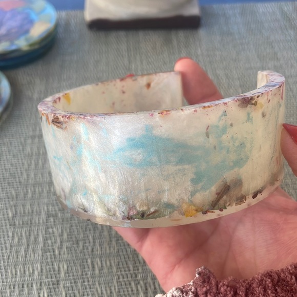 Handmade Pressed Flower Coaster Set and Holder Round Colorful - Picture 9 of 16